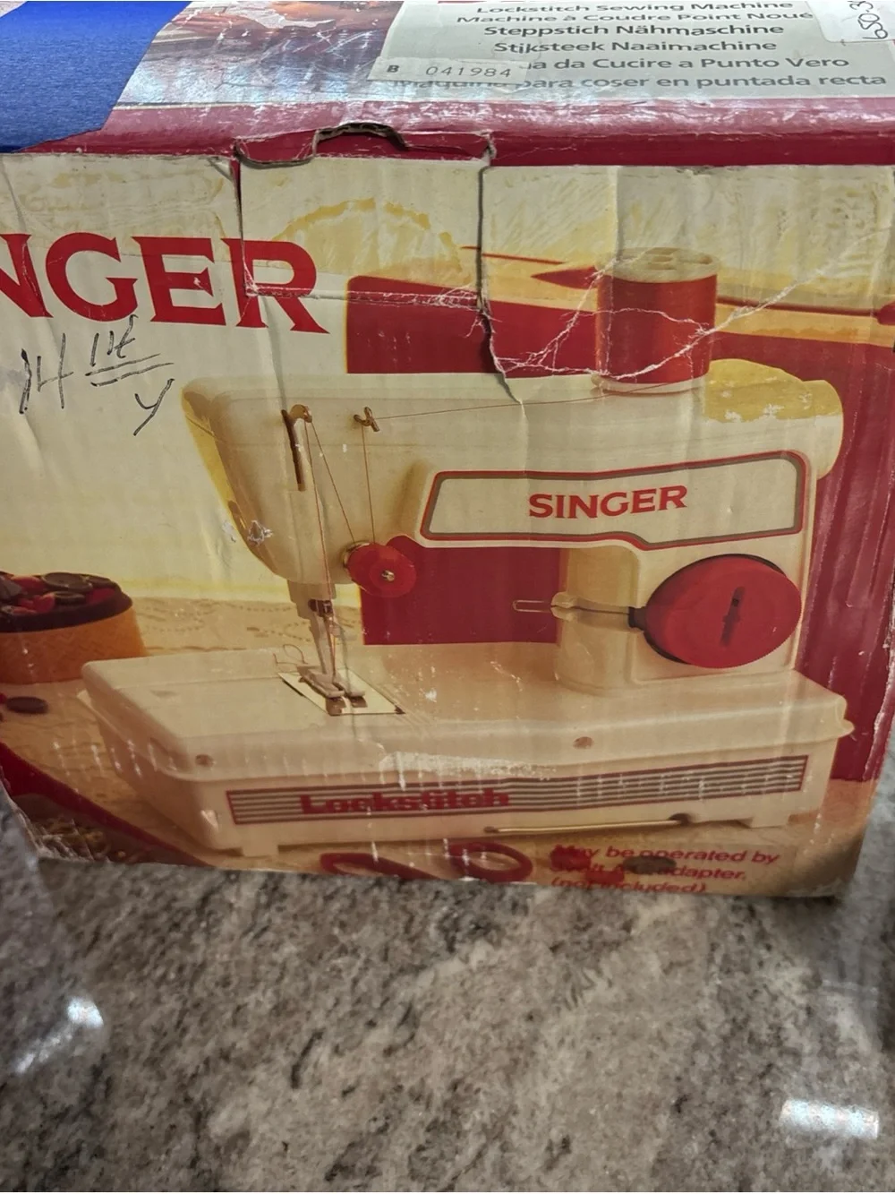 Singer Lockstitch Vintage Toy Sewing Machine - W/ Box , Manual And Case Works!